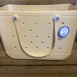 - NWT BAD TO THE BONE LARGE BOGG BAG